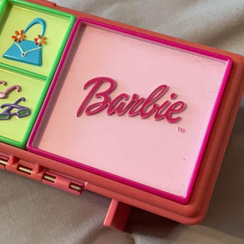 Barbie Accessory Case - Picture 7 of 14